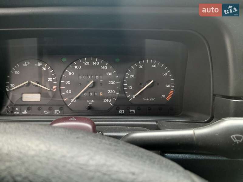 Седан Volkswagen Passat 1995 в Березному