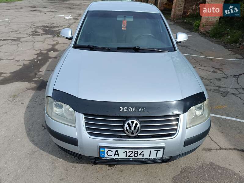 Седан Volkswagen Passat 2004 в Умані