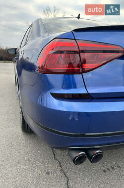 Седан Volkswagen Passat 2017 в Кривом Роге