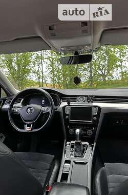 Седан Volkswagen Passat 2015 в Подольске