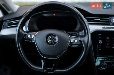 Седан Volkswagen Passat 2018 в 