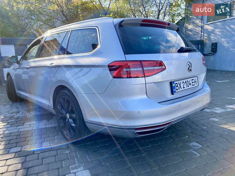 Универсал Volkswagen Passat 2017 в Староконстантинове