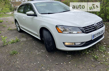 Седан Volkswagen Passat 2012 в Тернополе