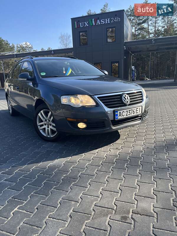 Универсал Volkswagen Passat 2008 в Маневичах