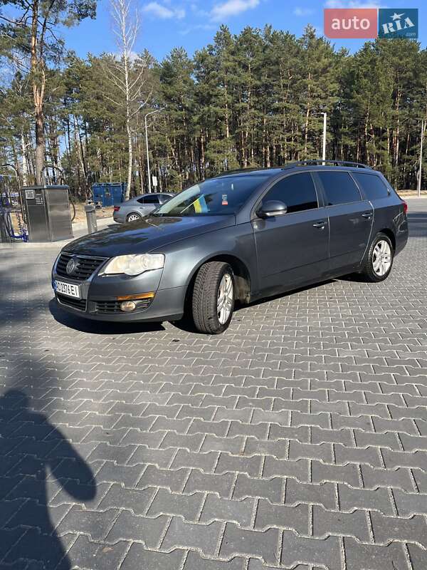 Универсал Volkswagen Passat 2008 в Маневичах