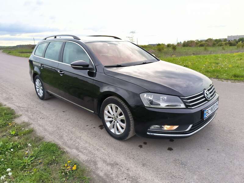 Універсал Volkswagen Passat 2012 в Львові