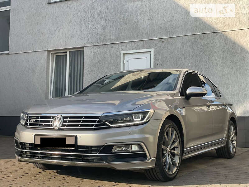 Седан Volkswagen Passat 2018 в Луцке