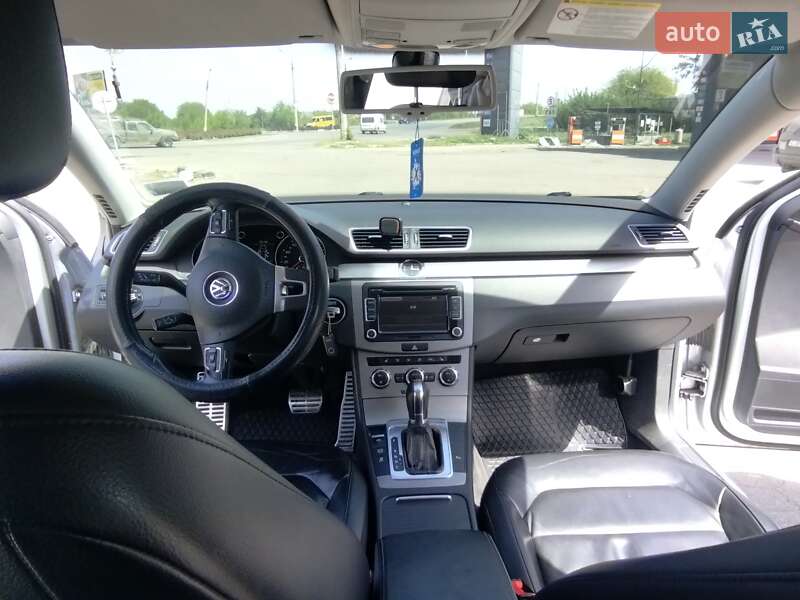 Универсал Volkswagen Passat 2011 в Покровске