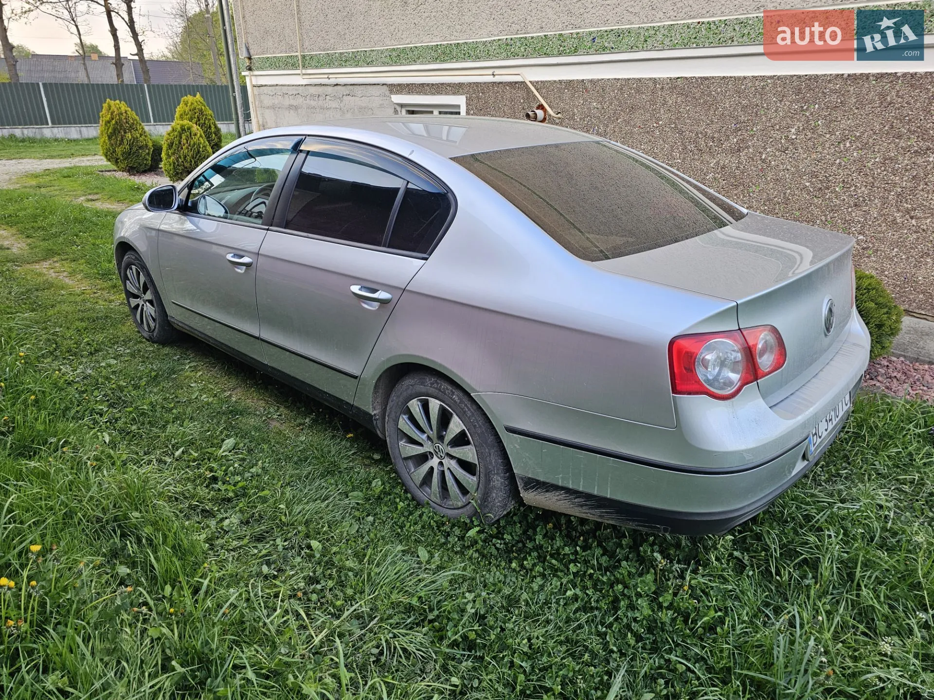 2010 Volkswagen Passat - мініатюра 4