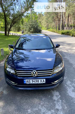 Седан Volkswagen Passat 2012 в Новомосковську