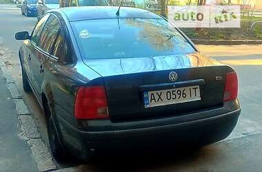 Седан Volkswagen Passat 2000 в Харкові