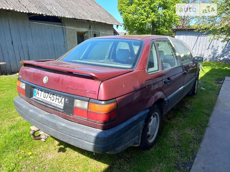 Седан Volkswagen Passat 1992 в Ивано-Франковске