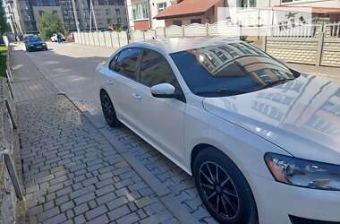 Седан Volkswagen Passat 2013 в Хмельницькому