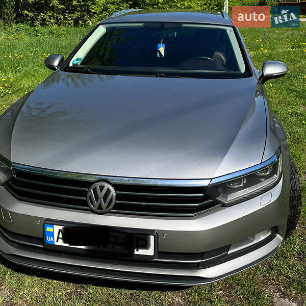 Универсал Volkswagen Passat 2015 в Киеве