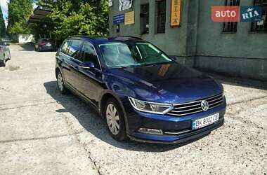 Универсал Volkswagen Passat 2015 в Ровно