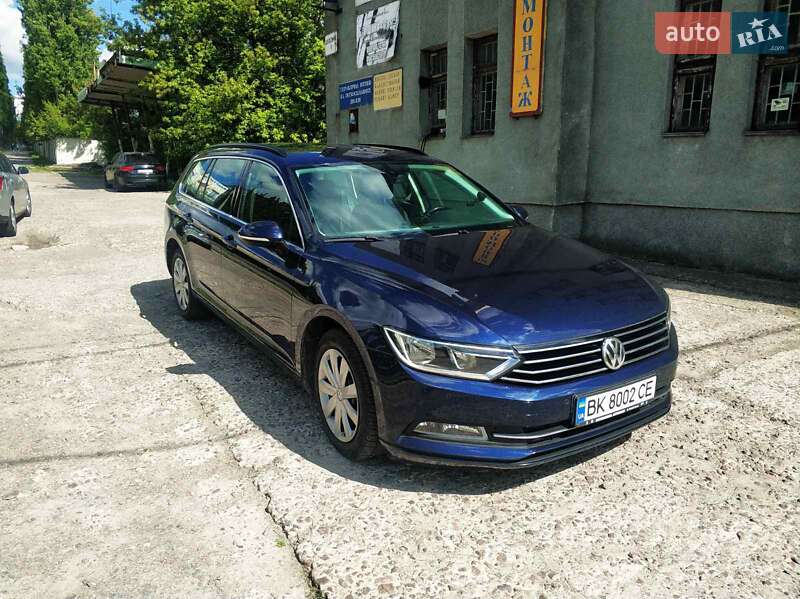 Универсал Volkswagen Passat 2015 в Ровно