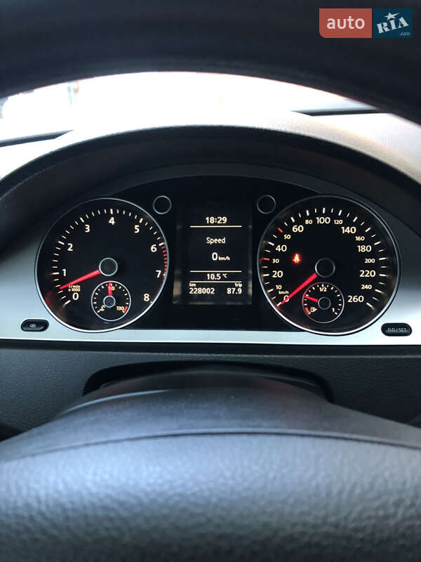 Универсал Volkswagen Passat 2009 в Тернополе