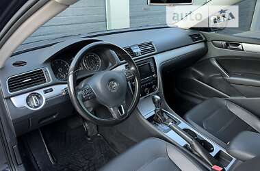 Седан Volkswagen Passat 2013 в Тернополі