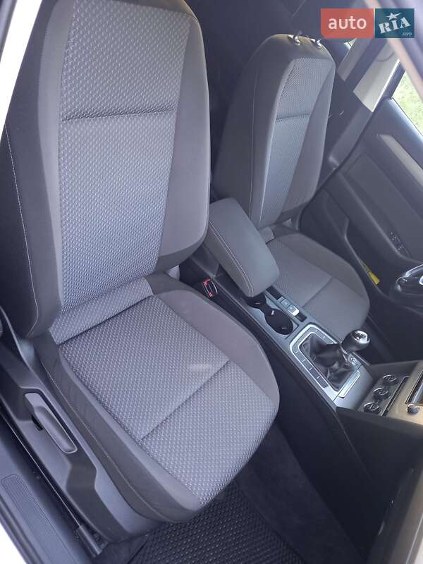 Универсал Volkswagen Passat 2015 в Каменец-Подольском