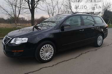 Універсал Volkswagen Passat 2009 в Калуші