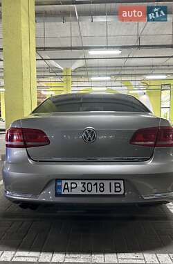 Седан Volkswagen Passat 2012 в Киеве