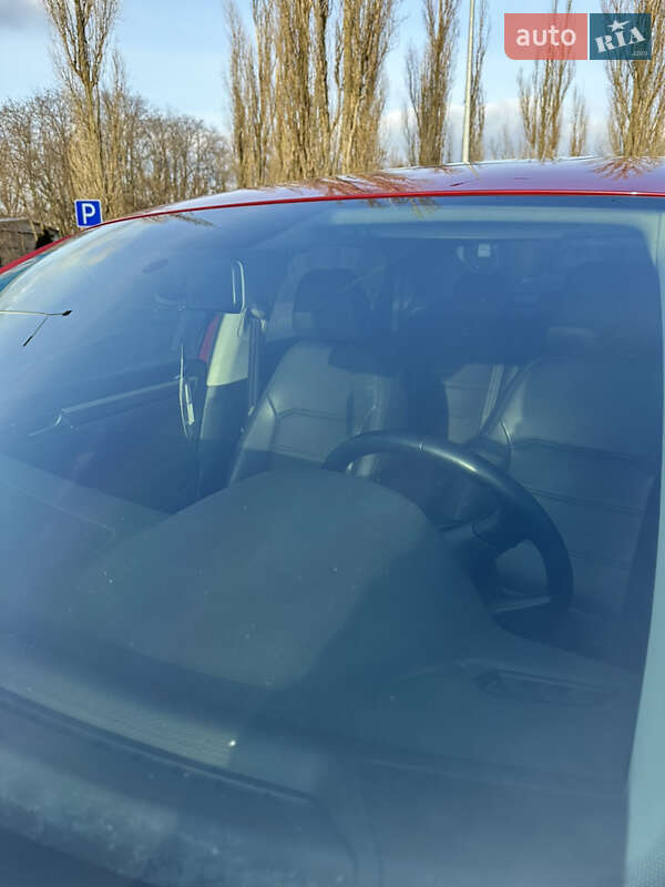 Седан Volkswagen Passat 2016 в Кременчуге