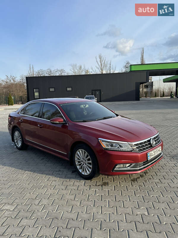 Седан Volkswagen Passat 2016 в Кременчуге