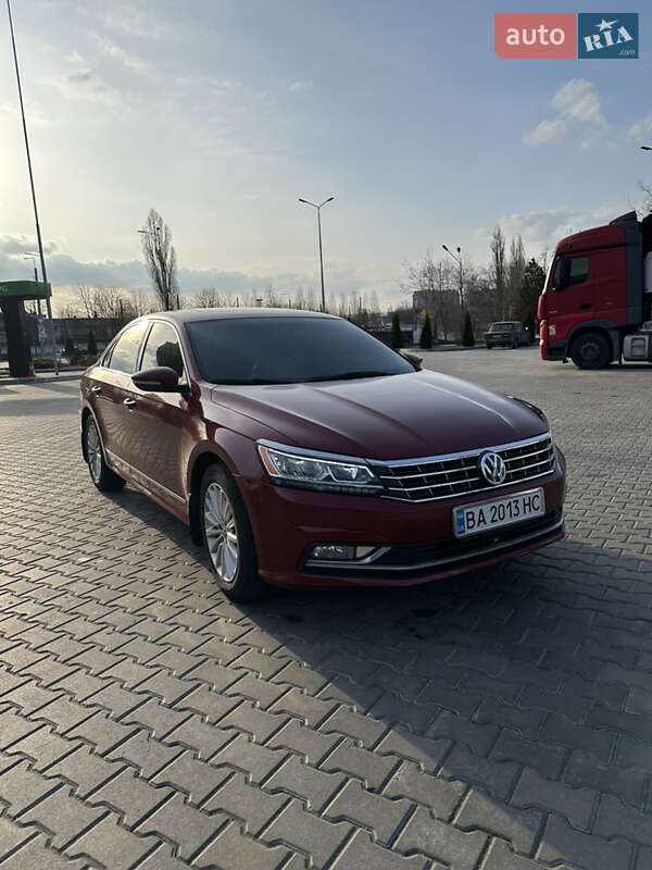 Седан Volkswagen Passat 2016 в Кременчуге