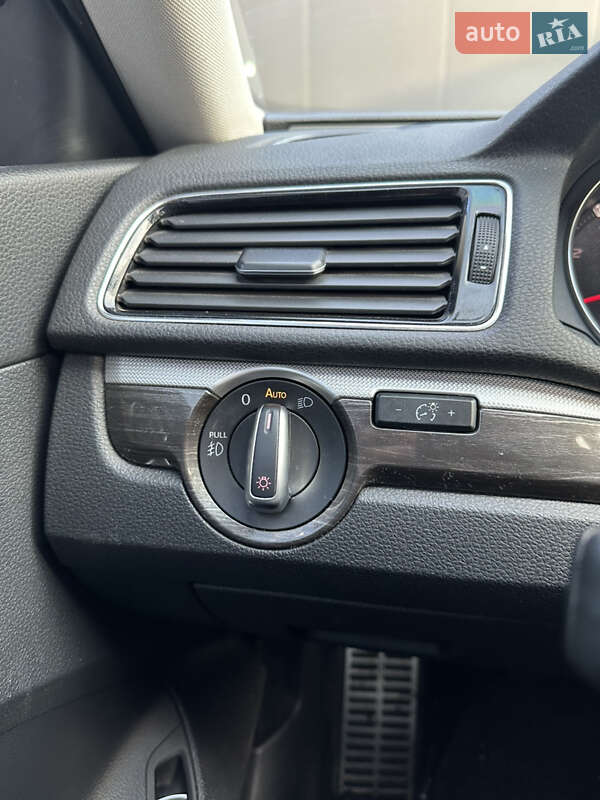 Седан Volkswagen Passat 2016 в Кременчуге