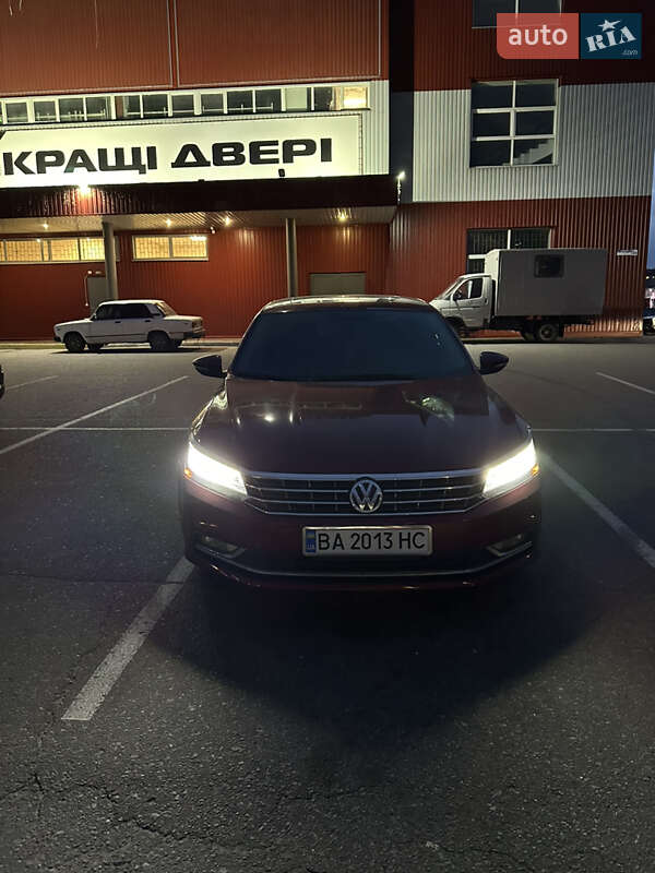 Седан Volkswagen Passat 2016 в Кременчуге