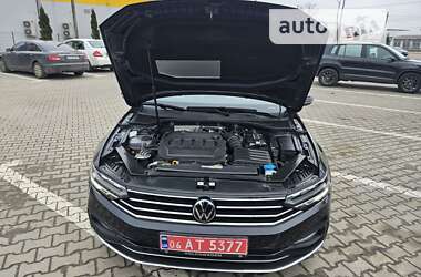Универсал Volkswagen Passat 2022 в Житомире