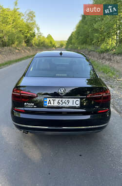Седан Volkswagen Passat 2017 в Ивано-Франковске