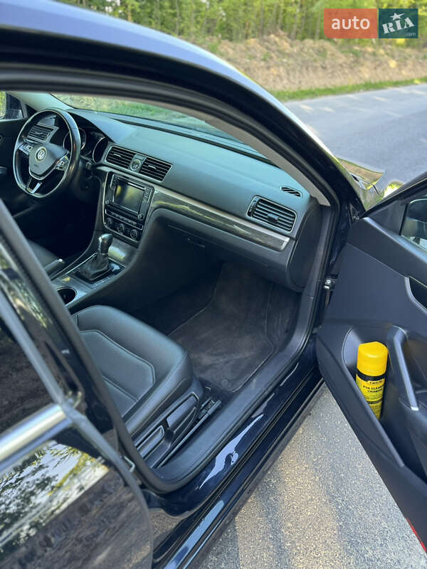 Седан Volkswagen Passat 2017 в Івано-Франківську