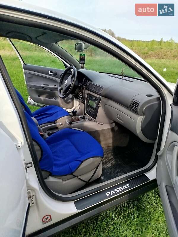 Седан Volkswagen Passat 2004 в Кропивницькому