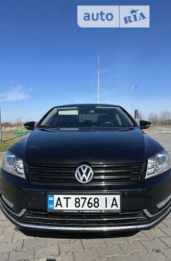 Седан Volkswagen Passat 2012 в Івано-Франківську