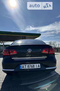 Седан Volkswagen Passat 2012 в Івано-Франківську