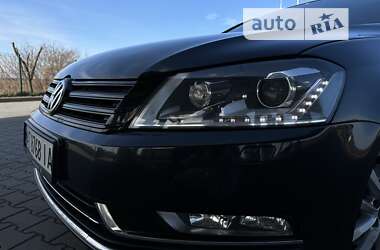 Седан Volkswagen Passat 2012 в Івано-Франківську