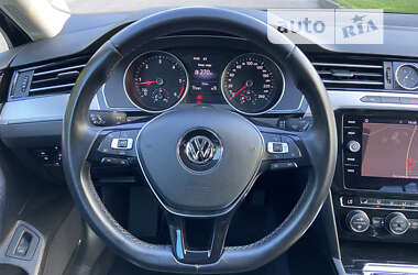 Універсал Volkswagen Passat 2017 в Рівному