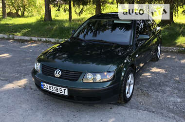Седан Volkswagen Passat 1997 в Збараже