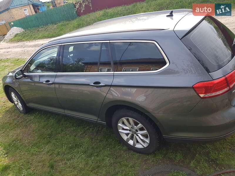 Универсал Volkswagen Passat 2015 в Александрие