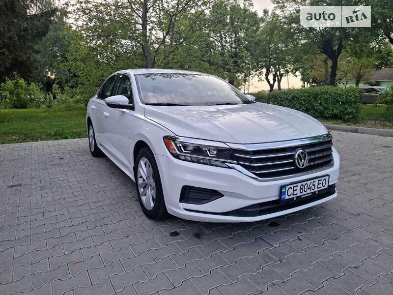 Седан Volkswagen Passat 2020 в Черновцах