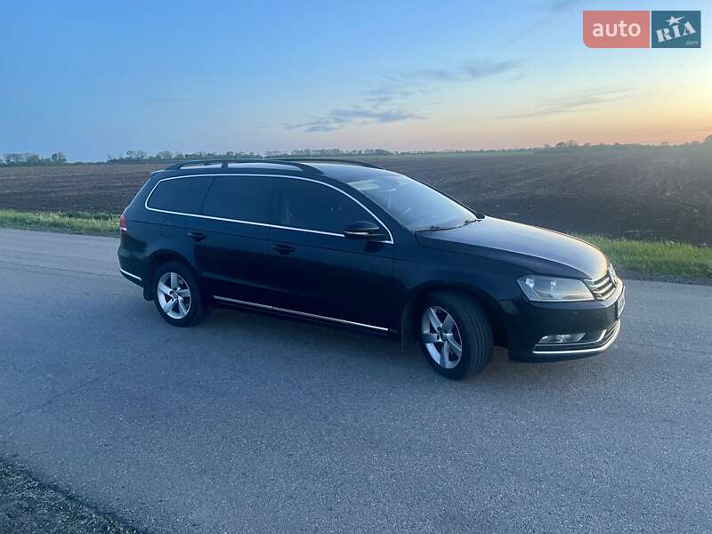 Универсал Volkswagen Passat 2012 в Карловке