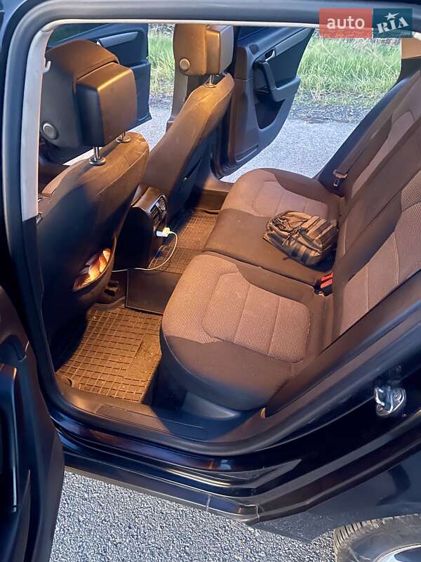 Универсал Volkswagen Passat 2012 в Карловке