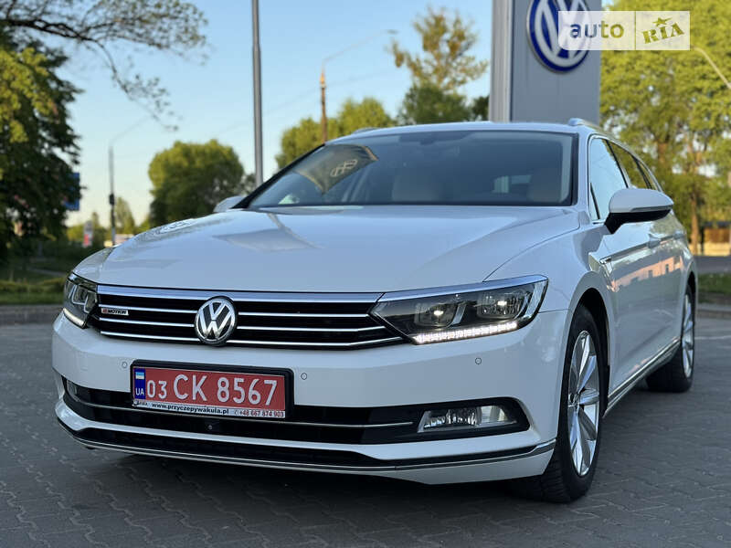 Універсал Volkswagen Passat 2016 в Житомирі