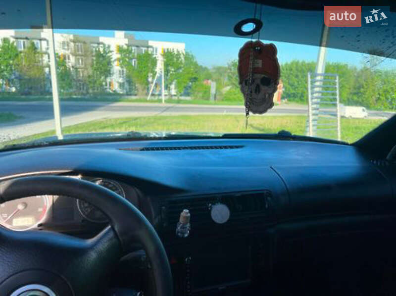 Универсал Volkswagen Passat 2004 в Львове