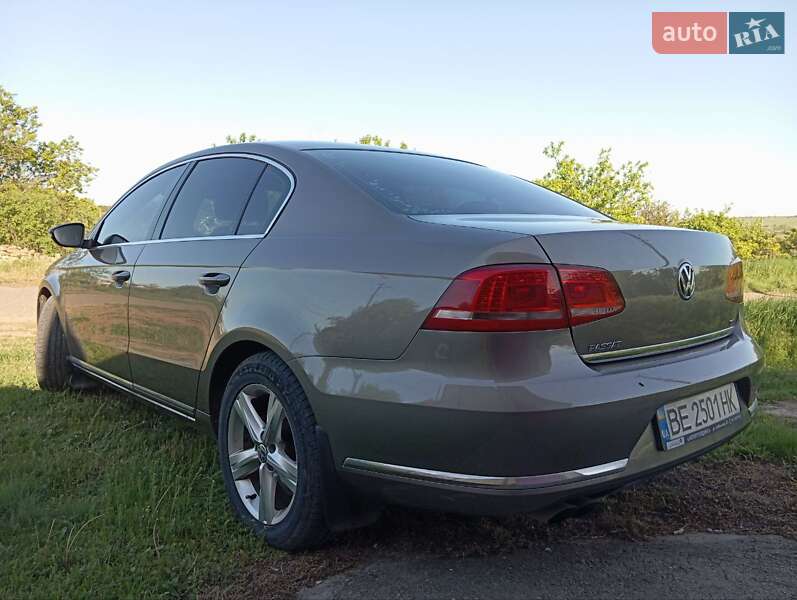 Седан Volkswagen Passat 2011 в Миколаєві