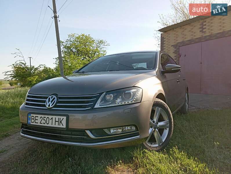 Седан Volkswagen Passat 2011 в Миколаєві