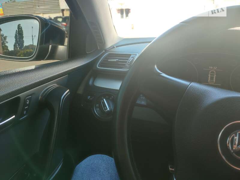 Седан Volkswagen Passat 2012 в Полтаве