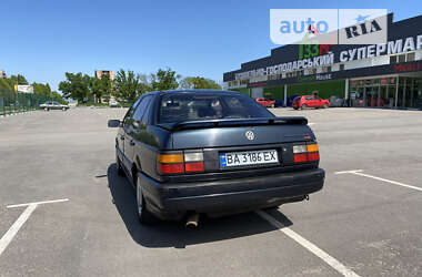 Седан Volkswagen Passat 1991 в Долинской