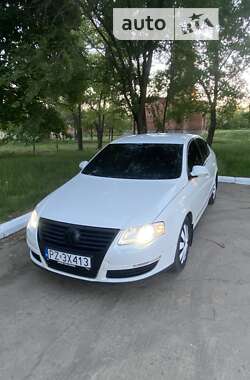 Седан Volkswagen Passat 2005 в Марганце